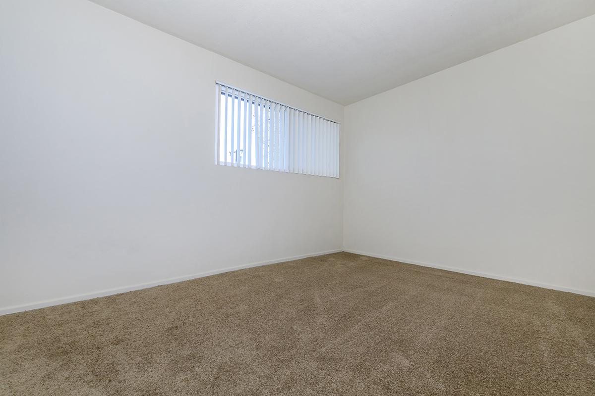 Bedroom with carpet