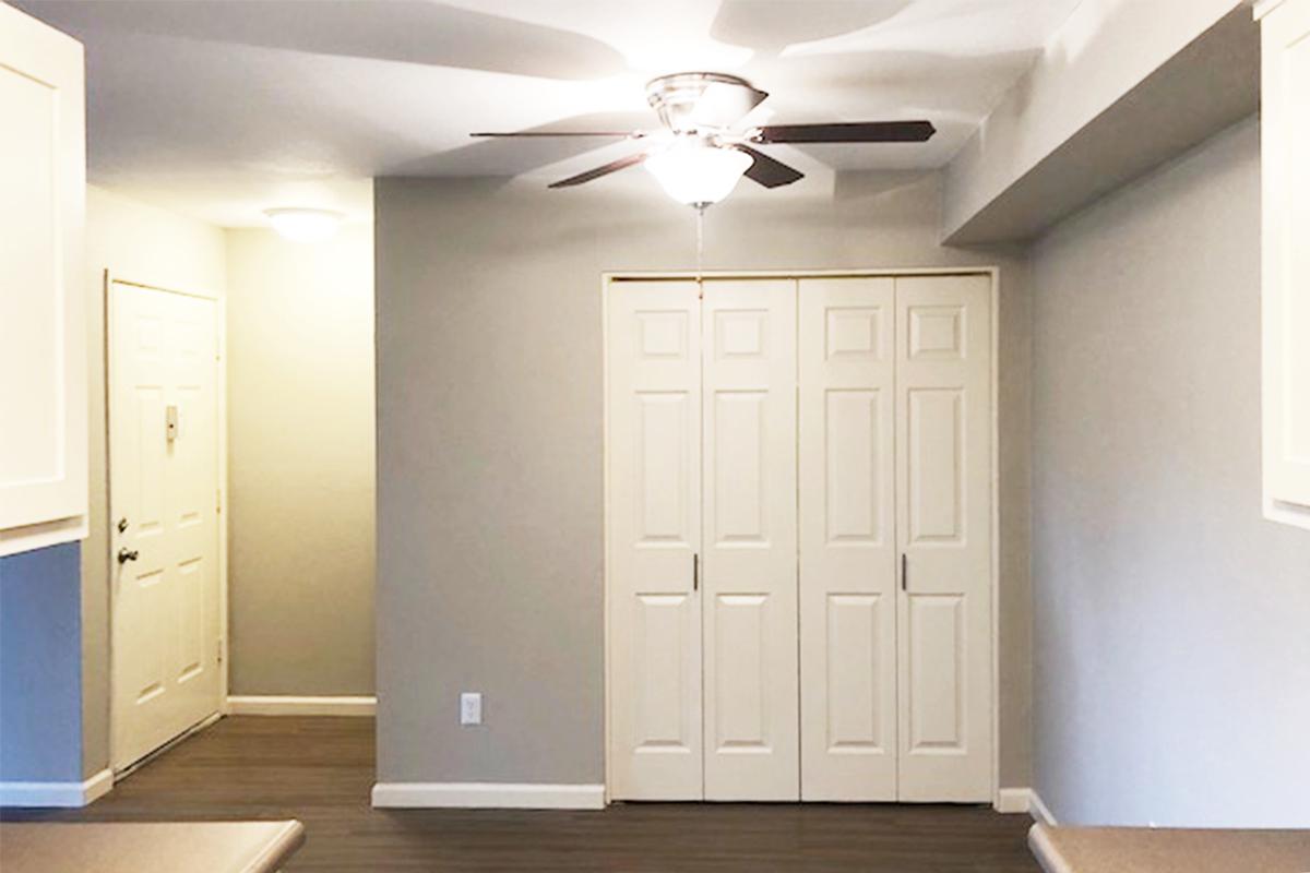 127 Dining entry copy.jpg