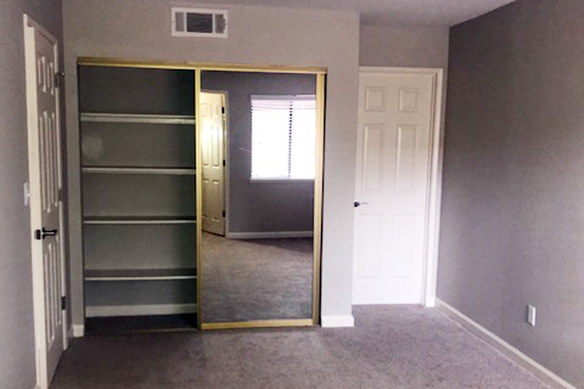 127 Bed.jpg