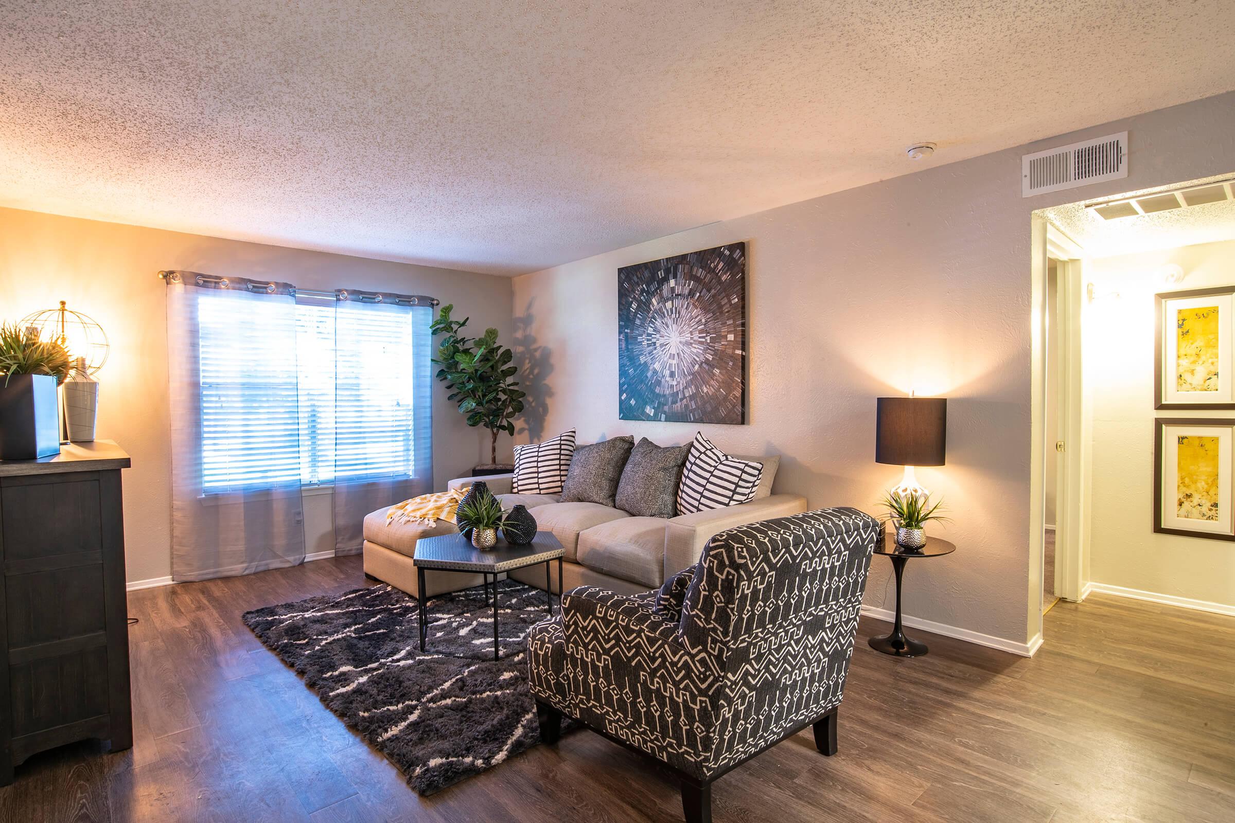 Livingroom 2.jpg