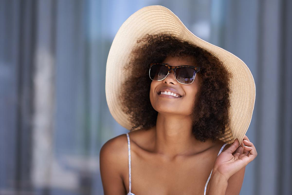 girl with hat.jpg