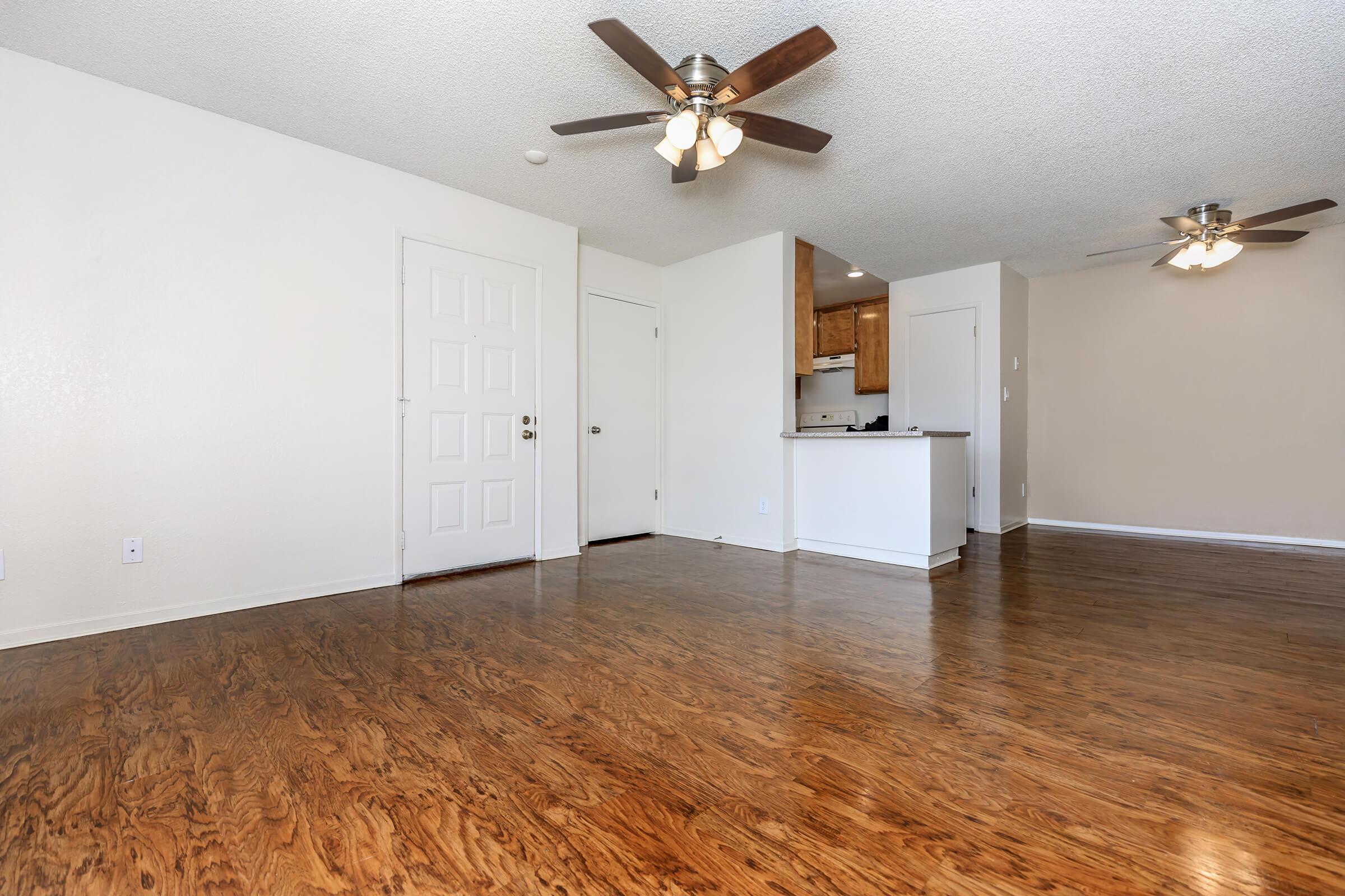 LUXURY VINYL PLANK FLOORING IN SELECT APARTMENTS