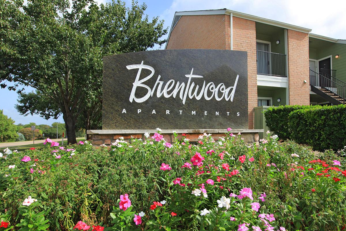 Brentwood Apartments Photo Gallery