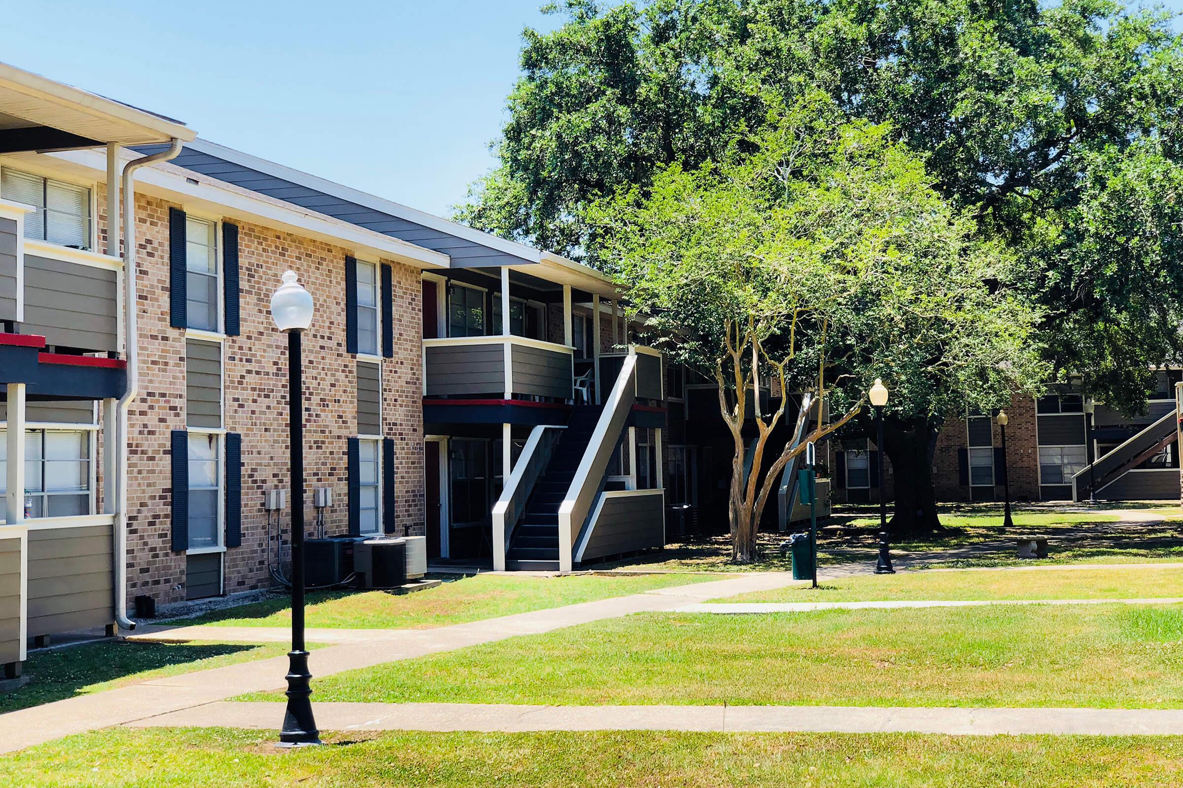 The Arts Apartments at Broussard Crossing Photo Gallery