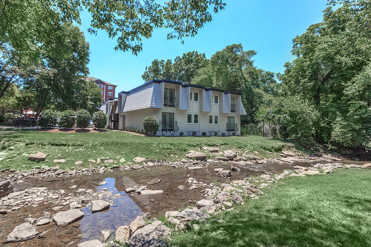 Village Green Hills Apartments in Nashville, TN