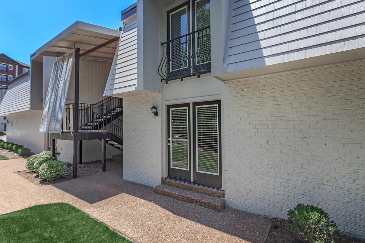 Village Green Hills Apartments in Nashville, TN