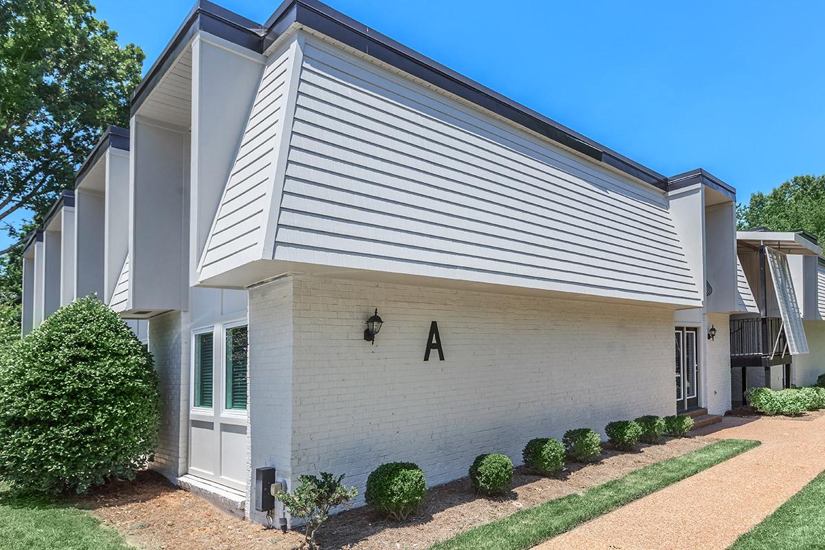 Village Green Hills Apartments in Nashville, TN