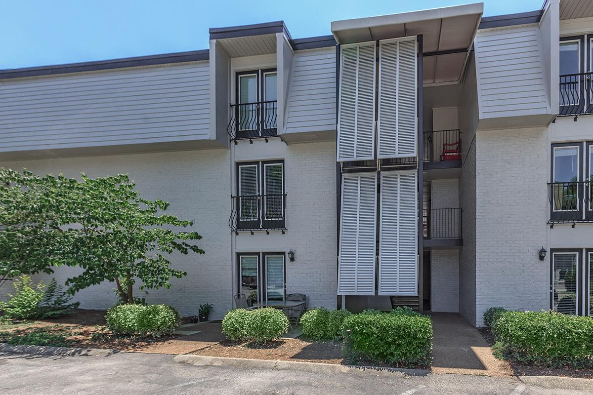 Village Green Hills Apartments in Nashville, TN