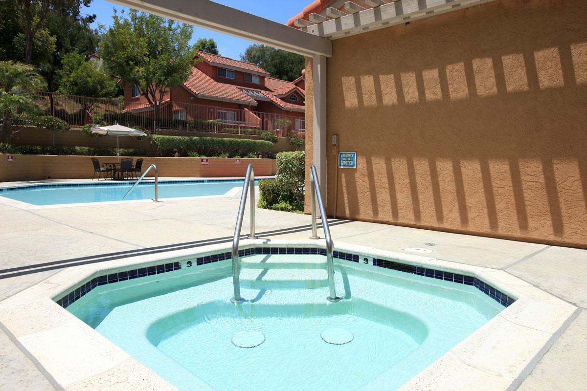 a pool outside of a building
