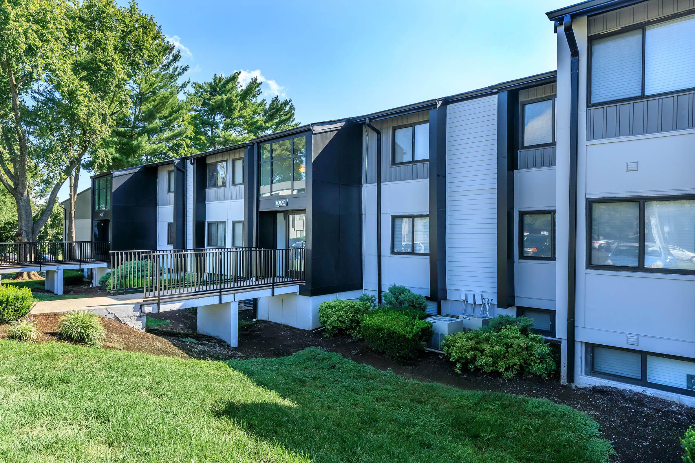 Beautiful Landscaping at Brendon Park Apartments