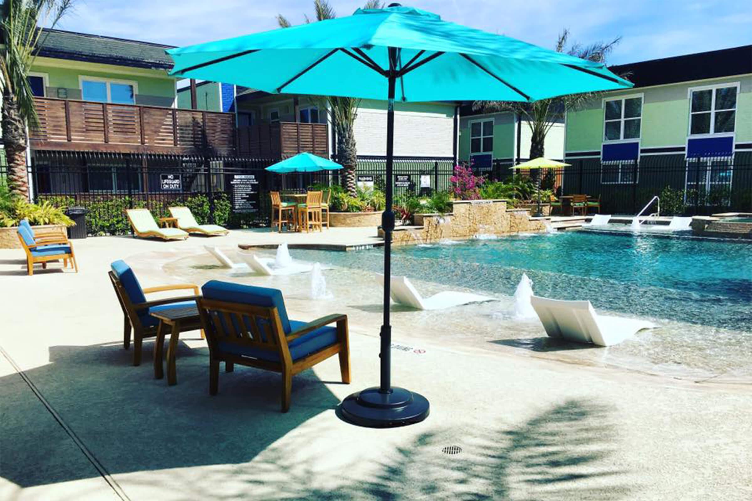 5DominionSquarePoolArea.jpg