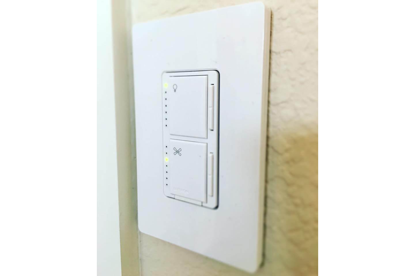 31DominionSquareInteriorLightFanSwitch.jpg
