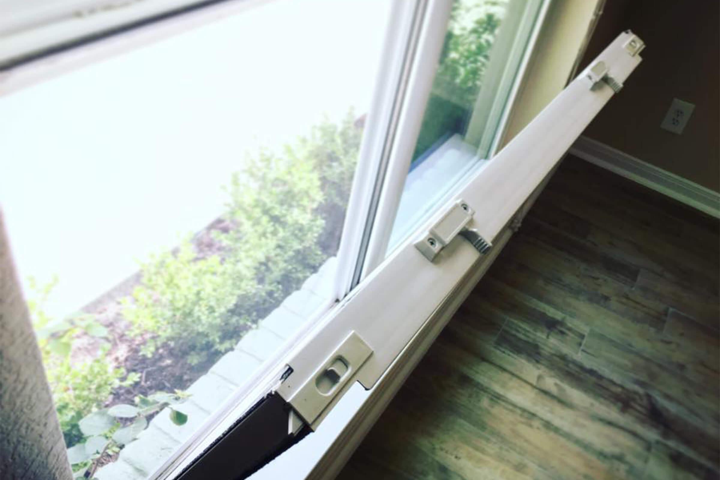 34DominionSquareInteriorWindows.jpg