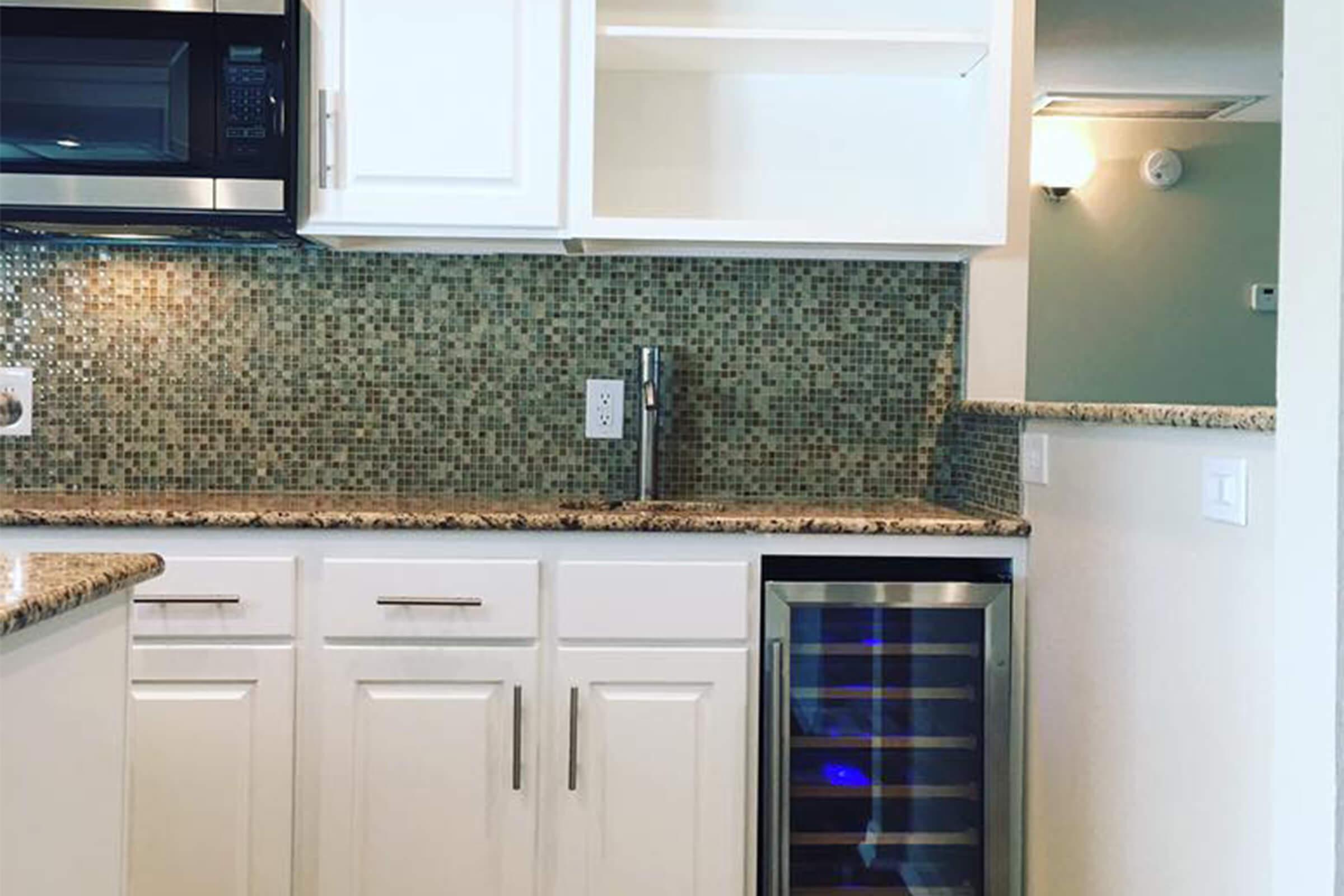 39DominionSquareInteriorKitchen.jpg
