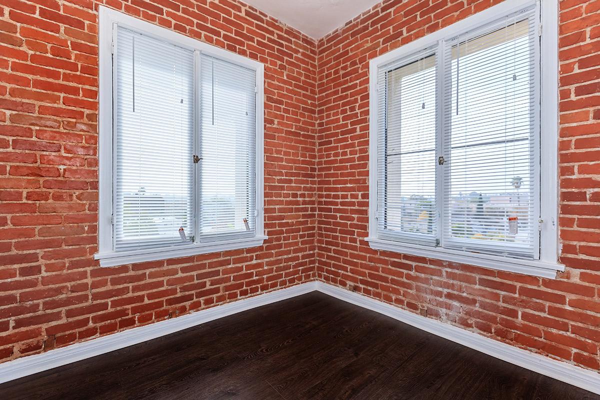 Brick walls at Ancelle