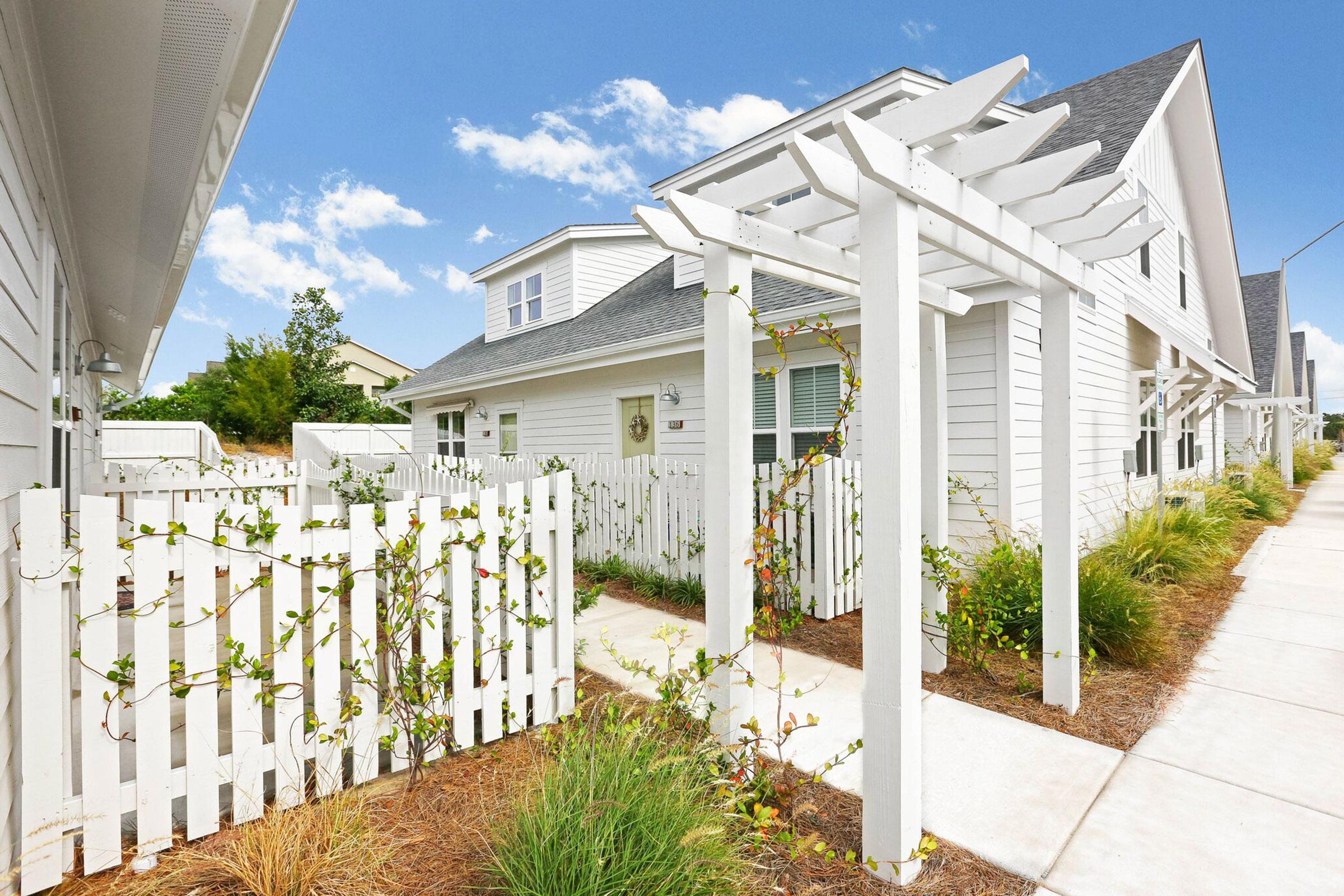 Beautiful walkways at The Townhomes at Beau Rivage in Wilmington, North Carolina.