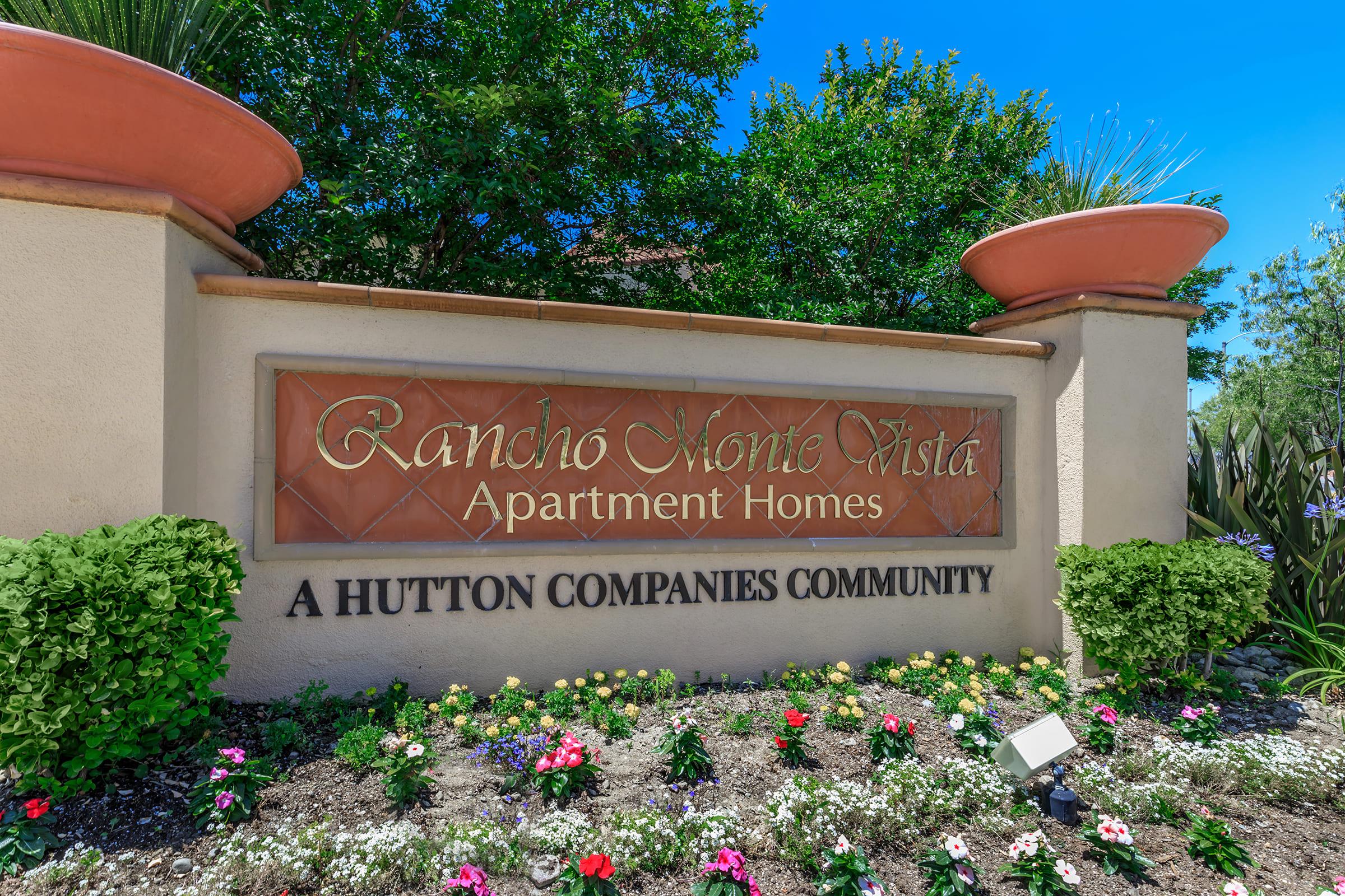 Rancho Monte Vista Luxury Apartment Homes monument sign