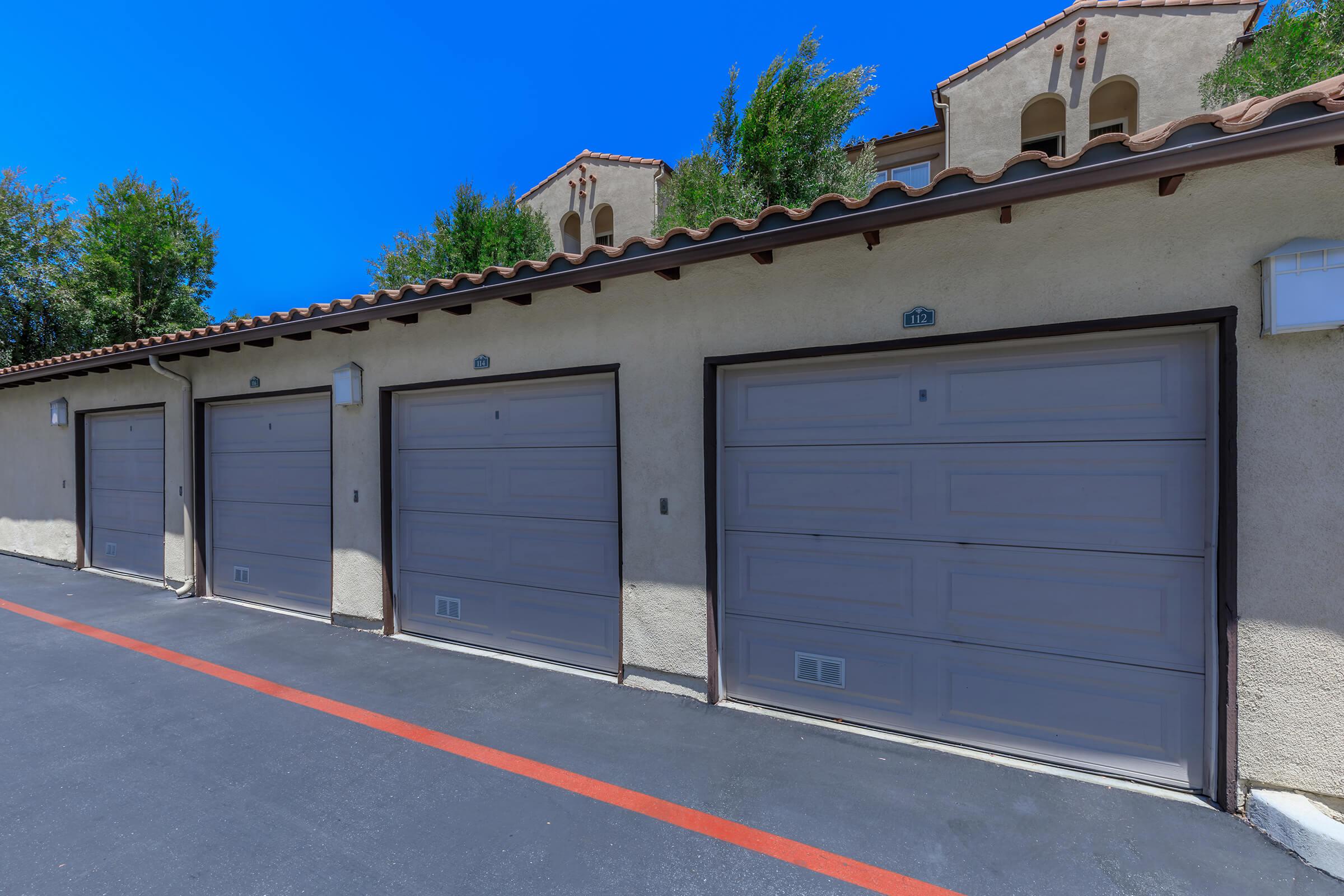 Rancho Monte Vista Luxury Apartment Homes garages