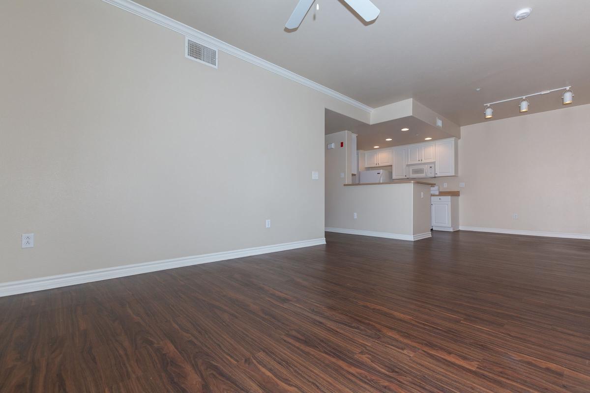 01b_Living Room.jpg