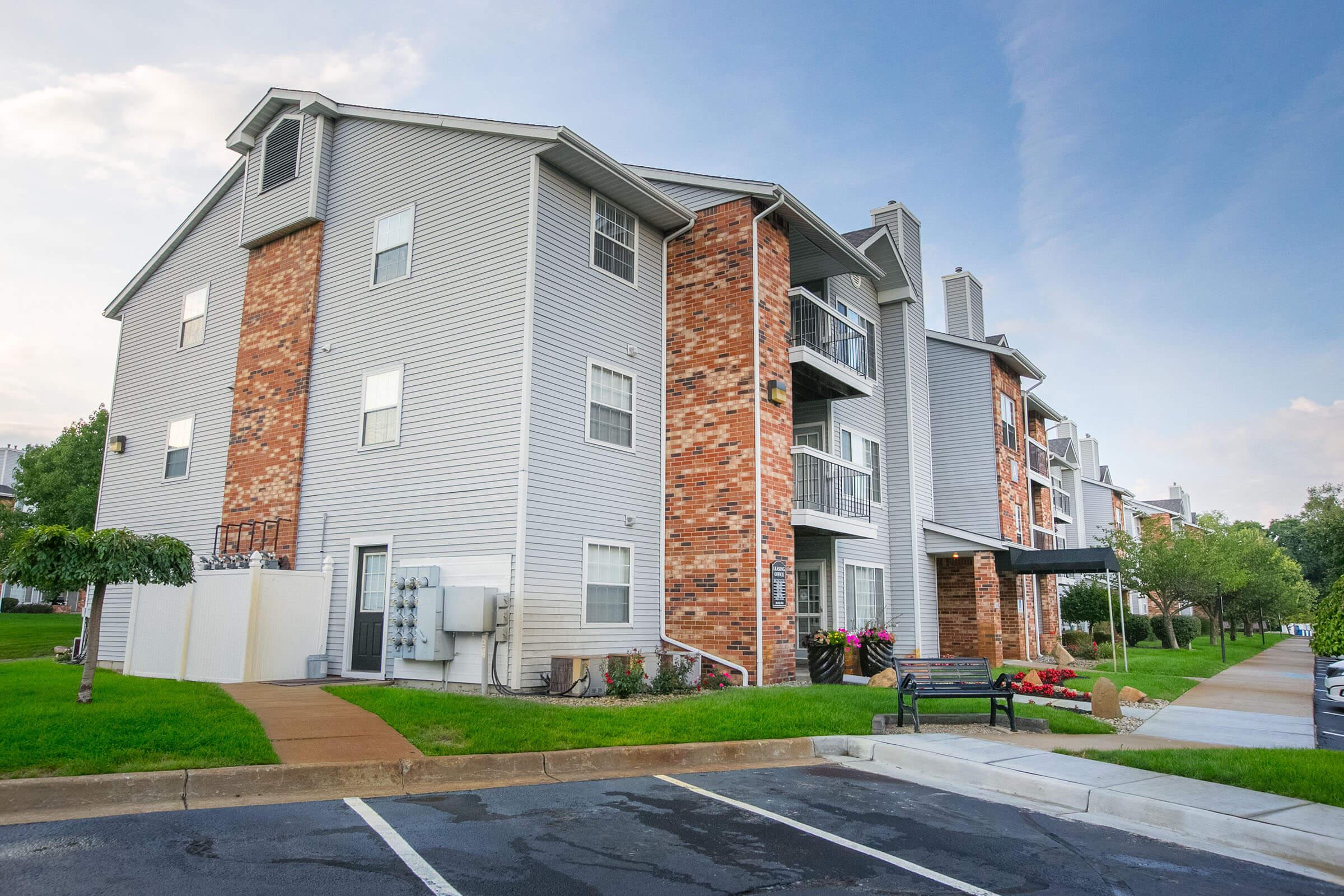 Landings at the Preserve Battle Creek MI - Exterior 2.jpg