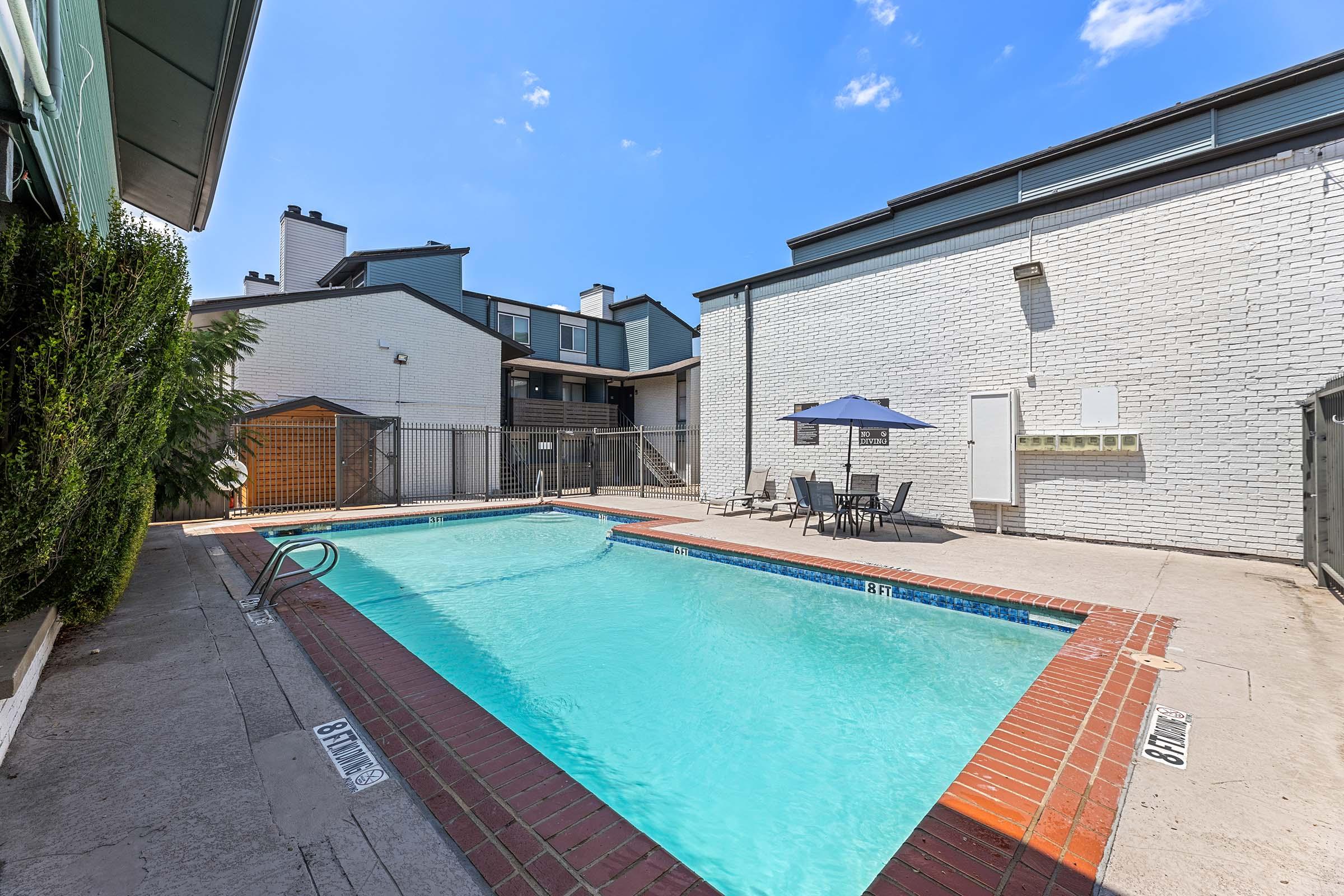 a pool outside of a building