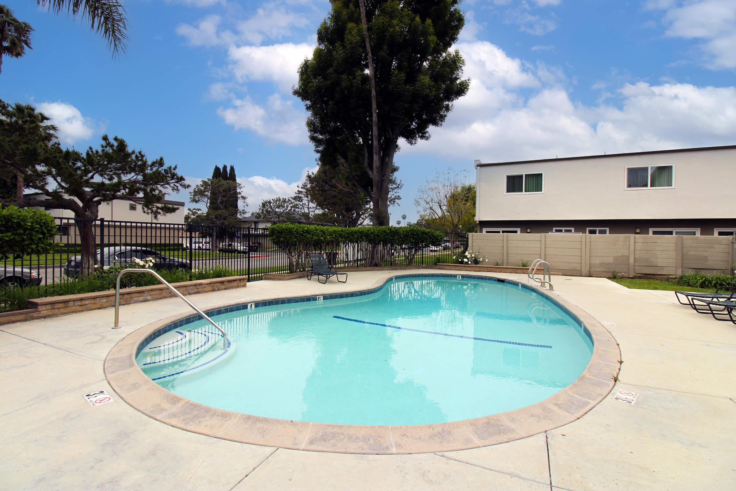 The Knolls Apartments - Apartments for Rent in Orange, CA