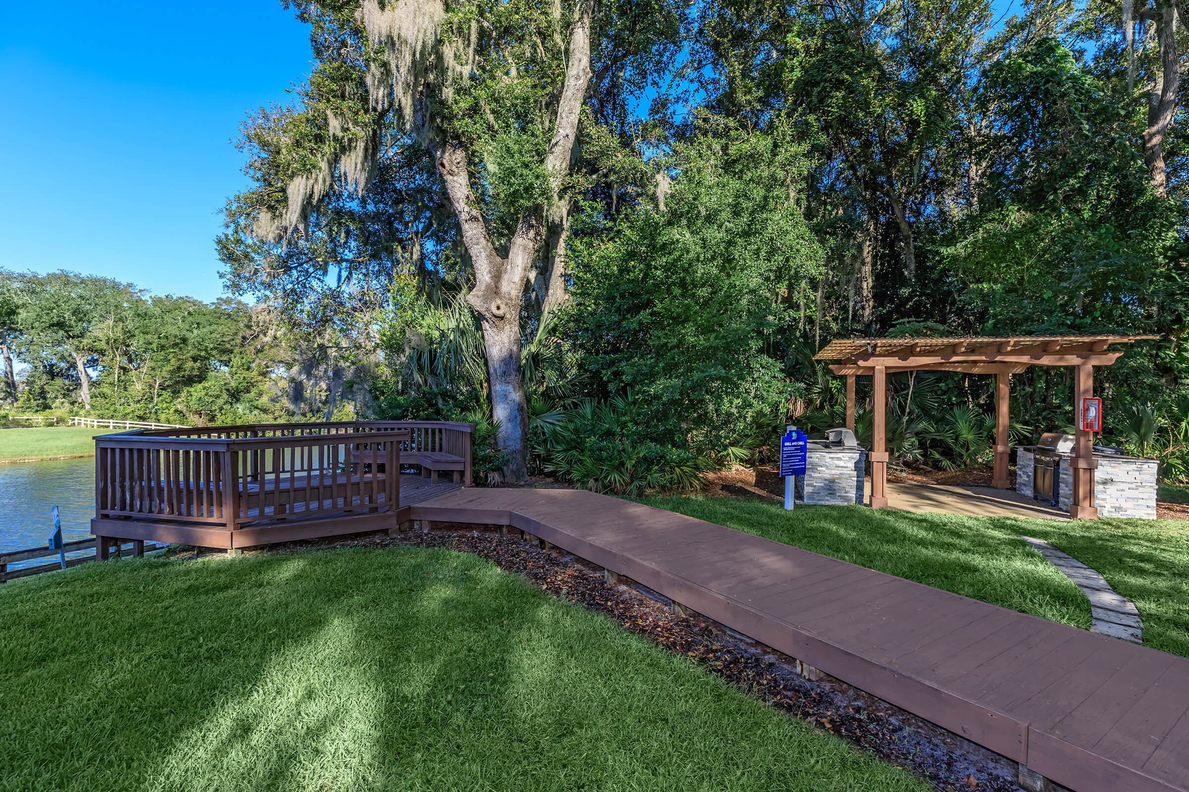 33 East Apartments in Atlantic Beach, FL