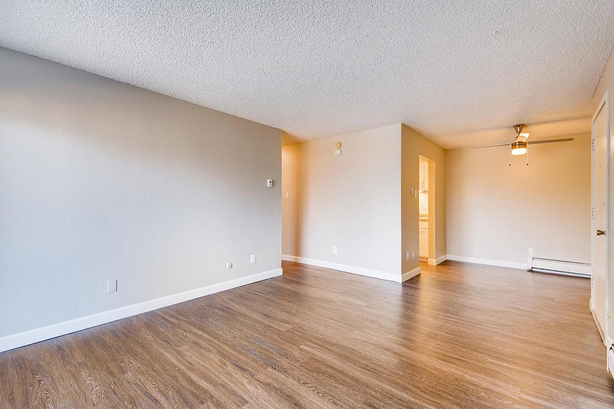 11501 Washington Street-large-003-10-Living Room-1500x1000-72dpi.jpg