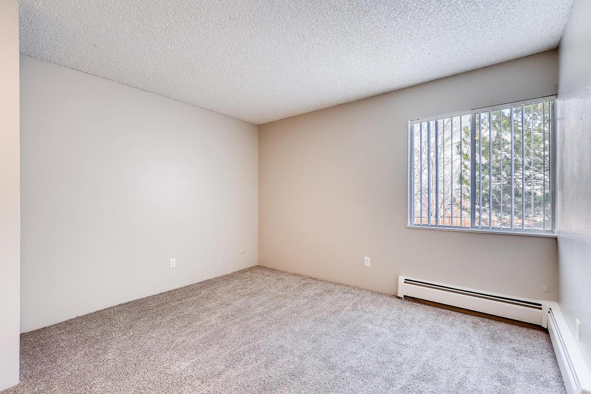 11501 Washington Street-large-007-1-Master Bedroom-1500x1000-72dpi.jpg
