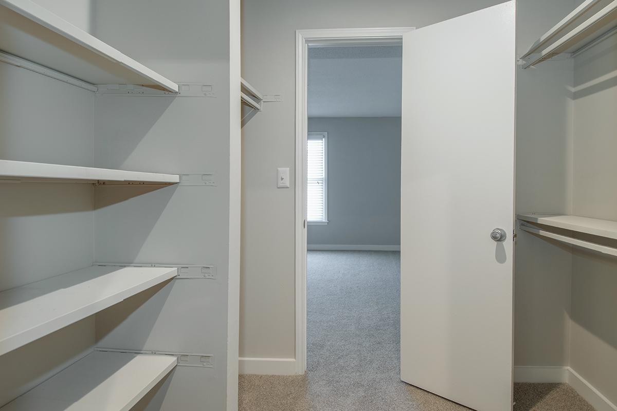 Walk-in Closet