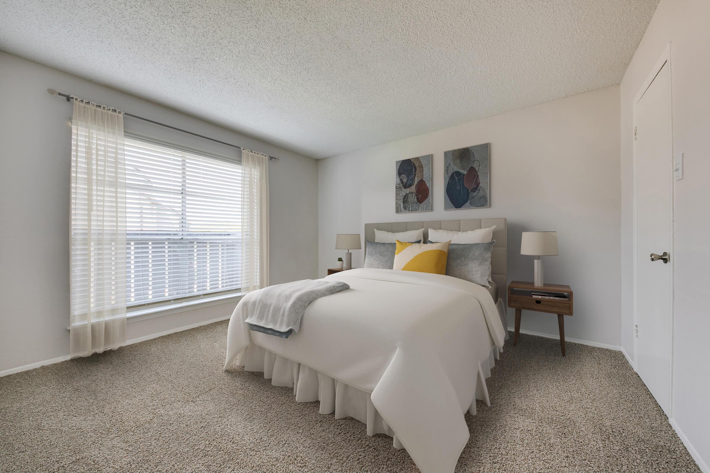 SPACIOUS BEDROOM AT FOREST RIDGE