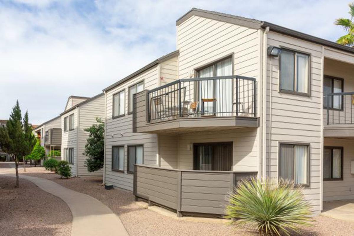 balcony-eastside-tucson-apartments.jpg