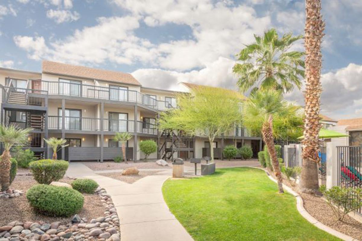 beautiful-east-tucson-apartments.jpg