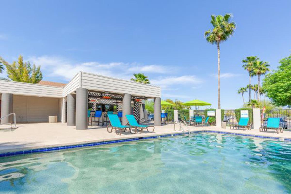 beautiful-pool-eastside-tucson-az-apartments.jpg