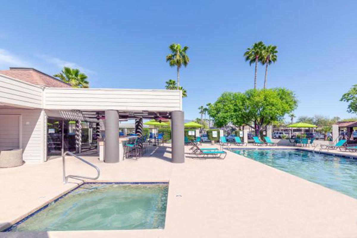 jacuzzi-apartments-tucson-az.jpg