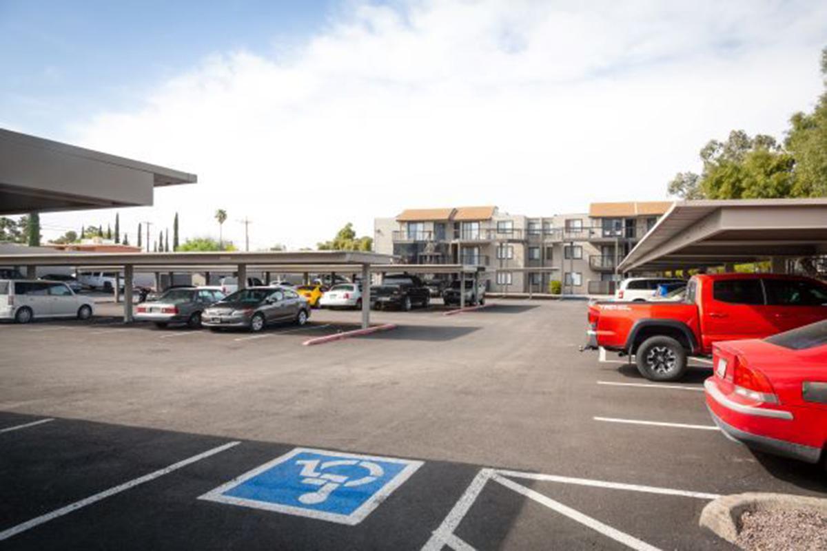 parking-apartments-in-east-tucson.jpg