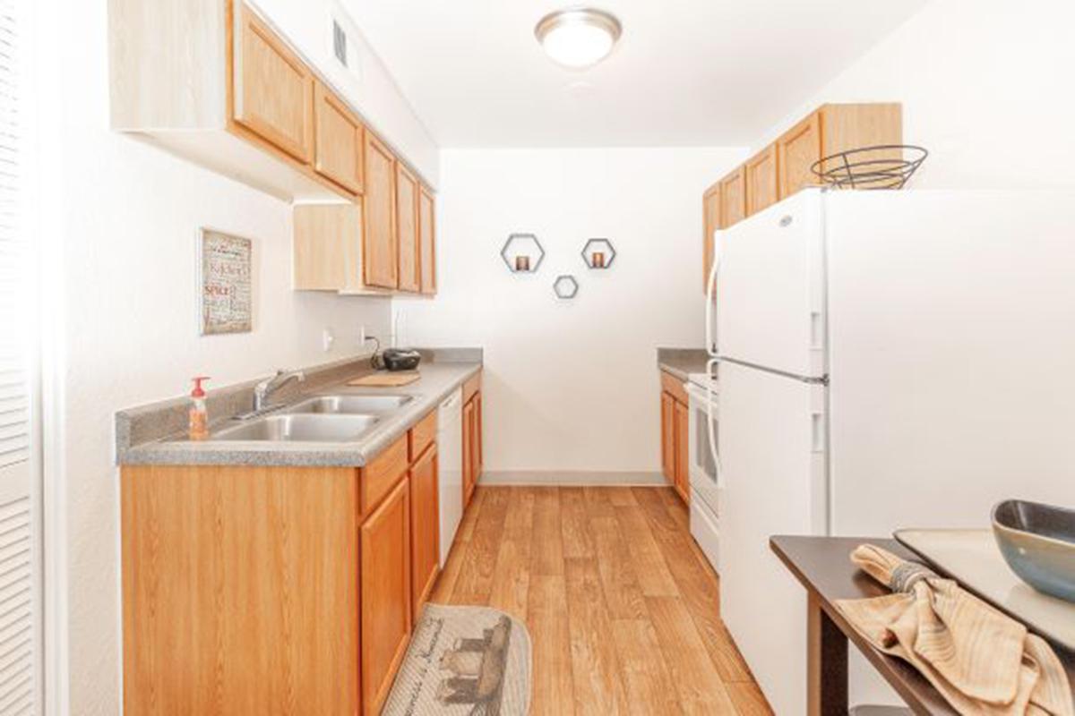 kitchen-east-tucson-apartments.jpg