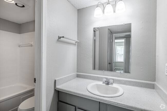 1 & 2 Bathrooms at Windsor Gardens Apartments in Yukon OK