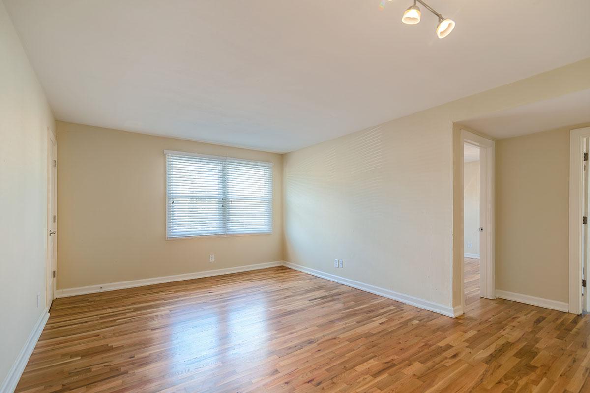 Mills Midtown has Hardwood Floors