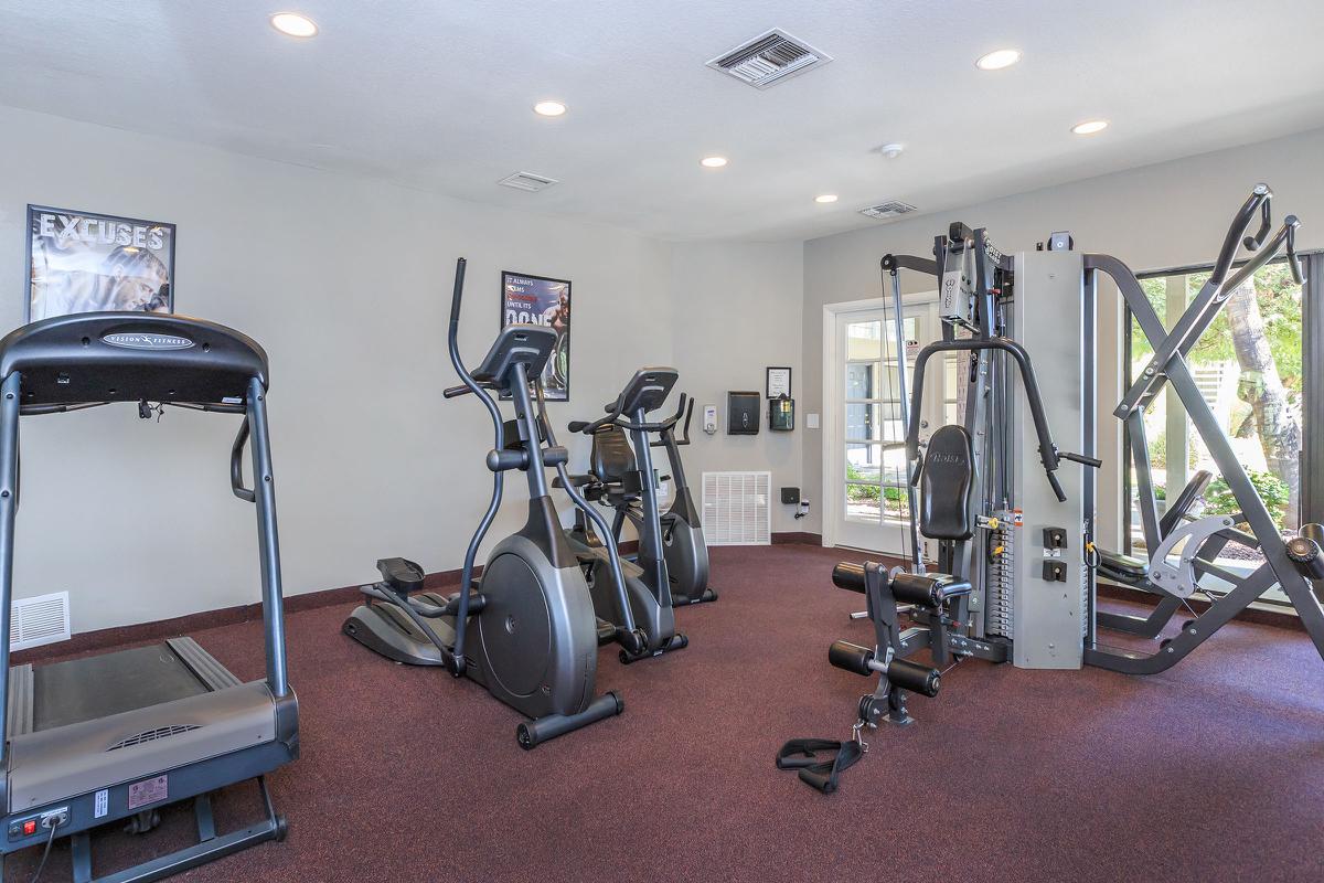 STATE-OF-THE-ART FITNESS CENTER