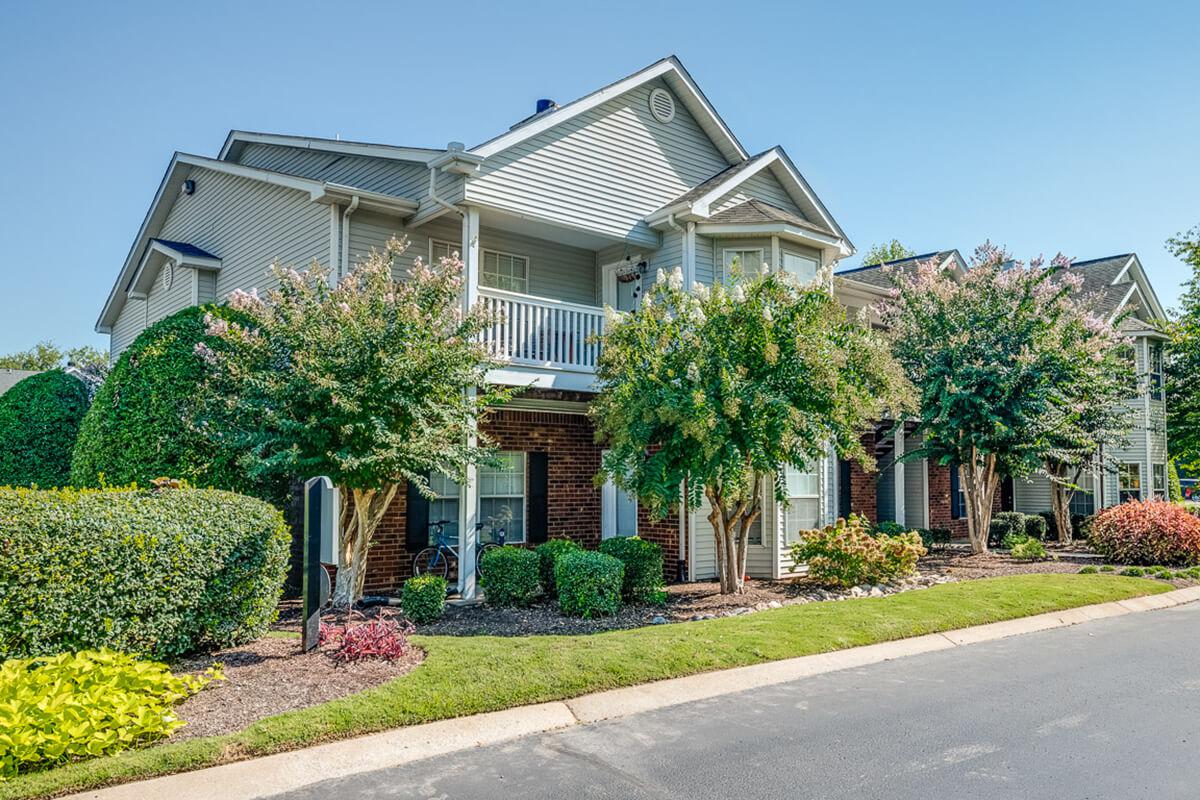 Waterford Place Apartments in Murfreesboro, TN - Exterior 04.jpg