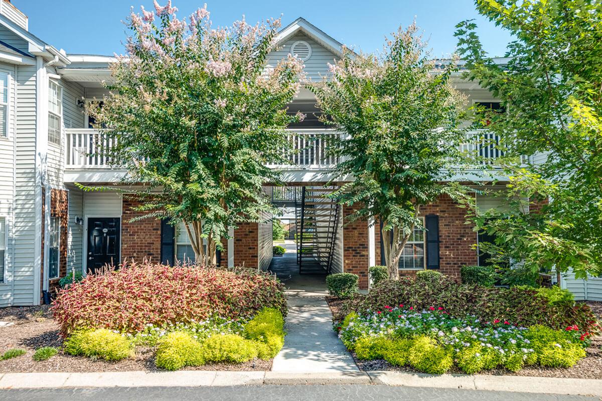Waterford Place Apartments in Murfreesboro, TN - Exterior 05.jpg