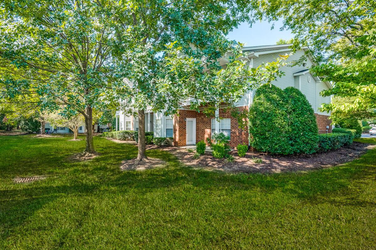 Waterford Place Apartments in Murfreesboro, TN - Exterior 06.jpg