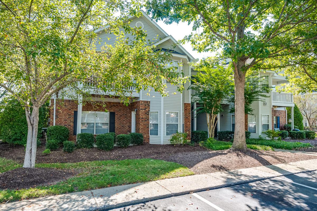 Waterford Place Apartments in Murfreesboro, TN - Exterior 09.jpg