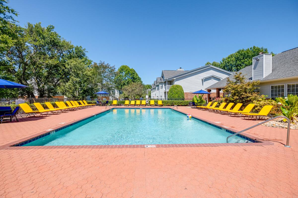 Waterford Place Apartments in Murfreesboro, TN - Swimming Pool 02.jpg