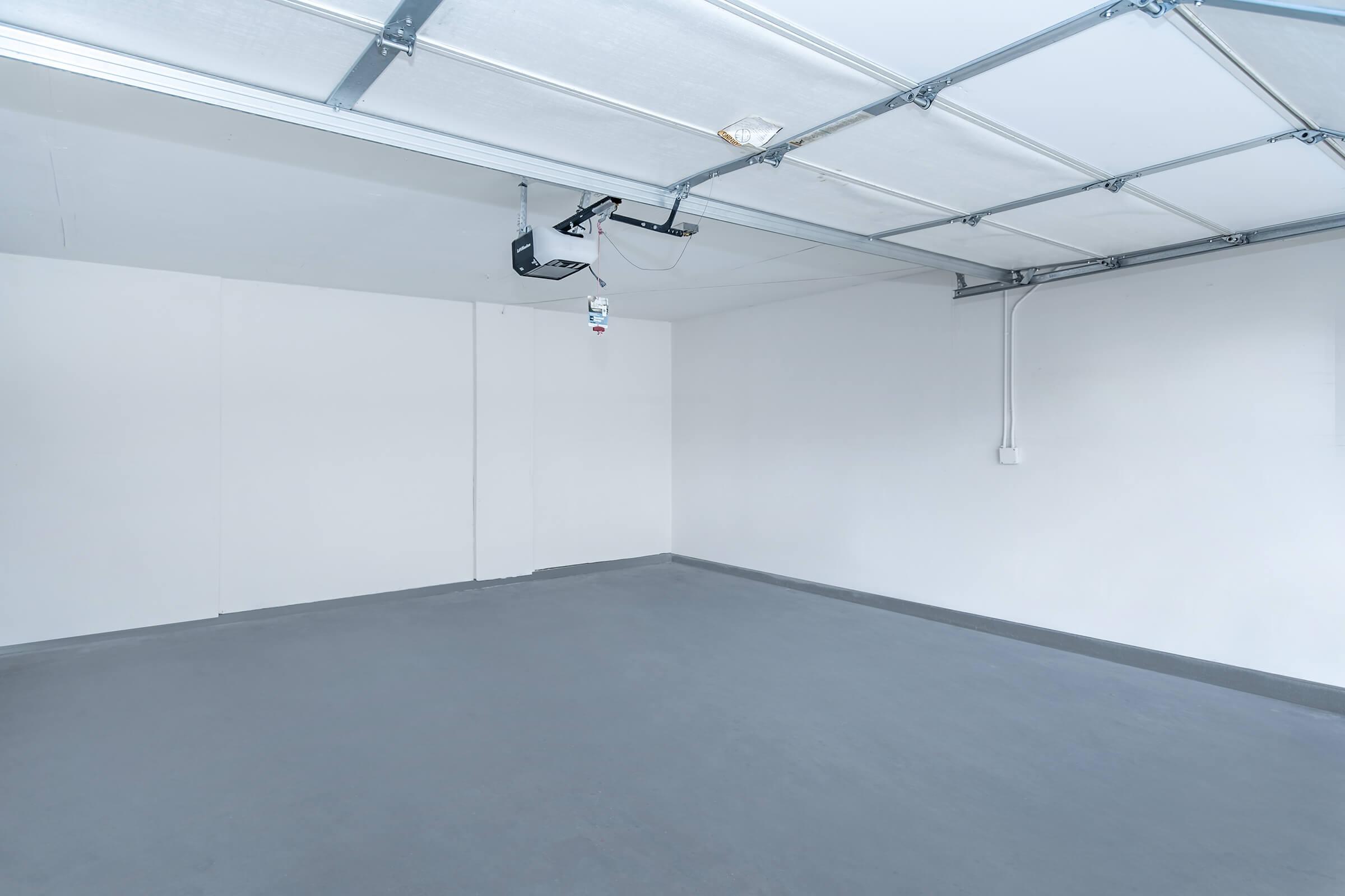 unfurnished garage