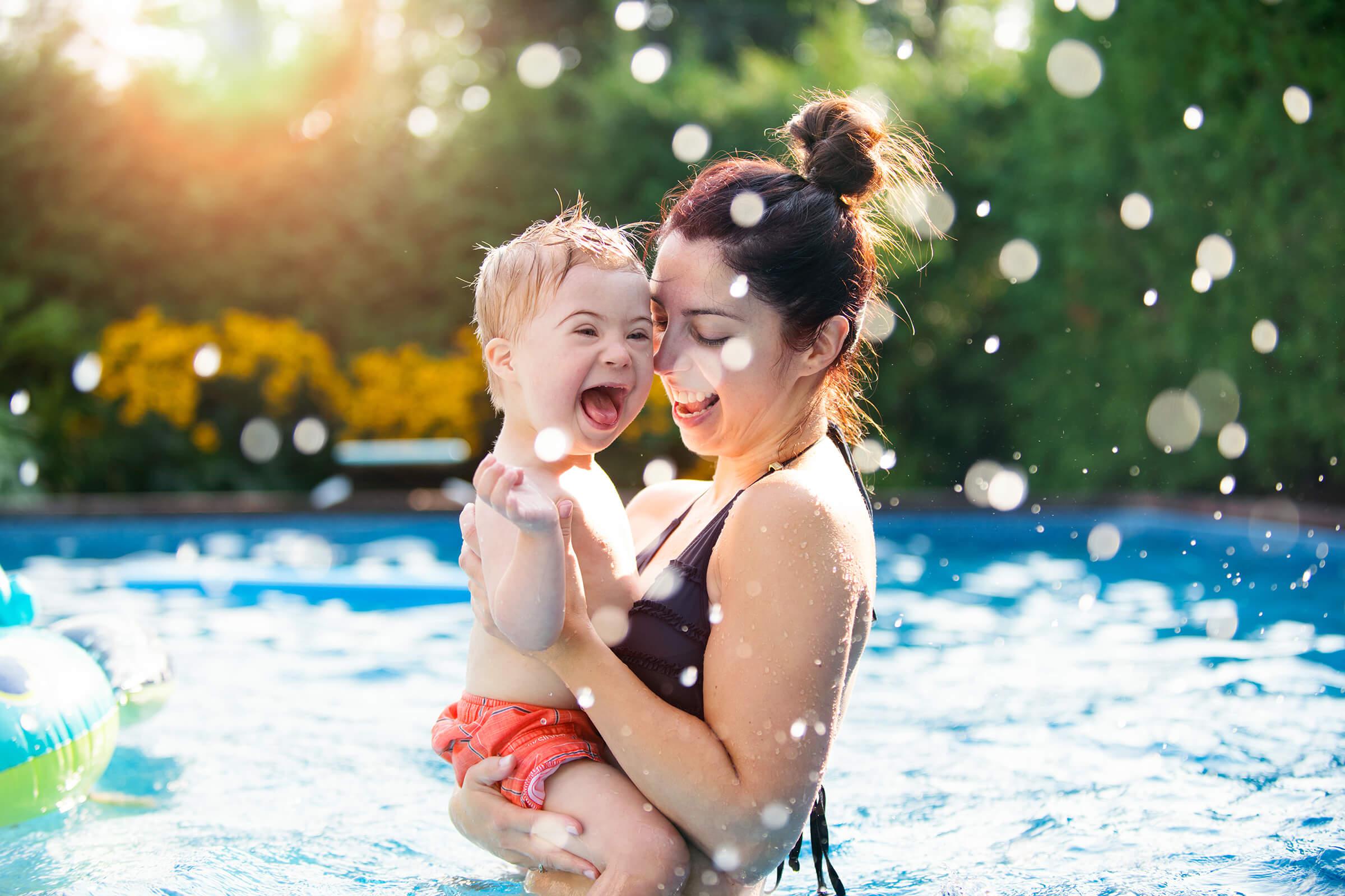 Mom-Baby-Pool-1030562004.jpg