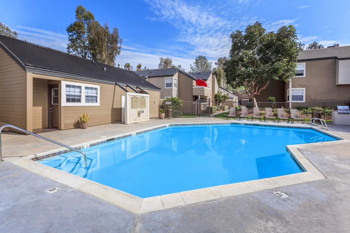 a pool outside of a building