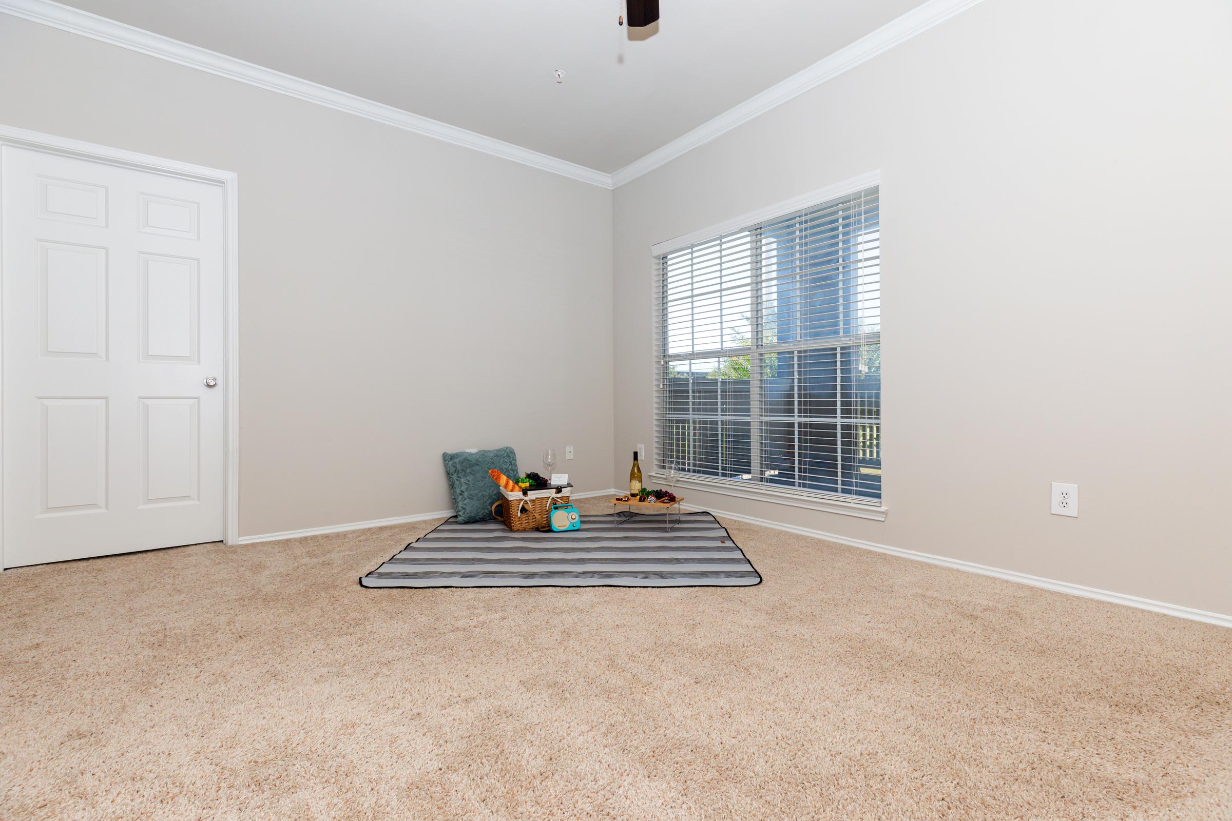 unfurnished carpeted living room