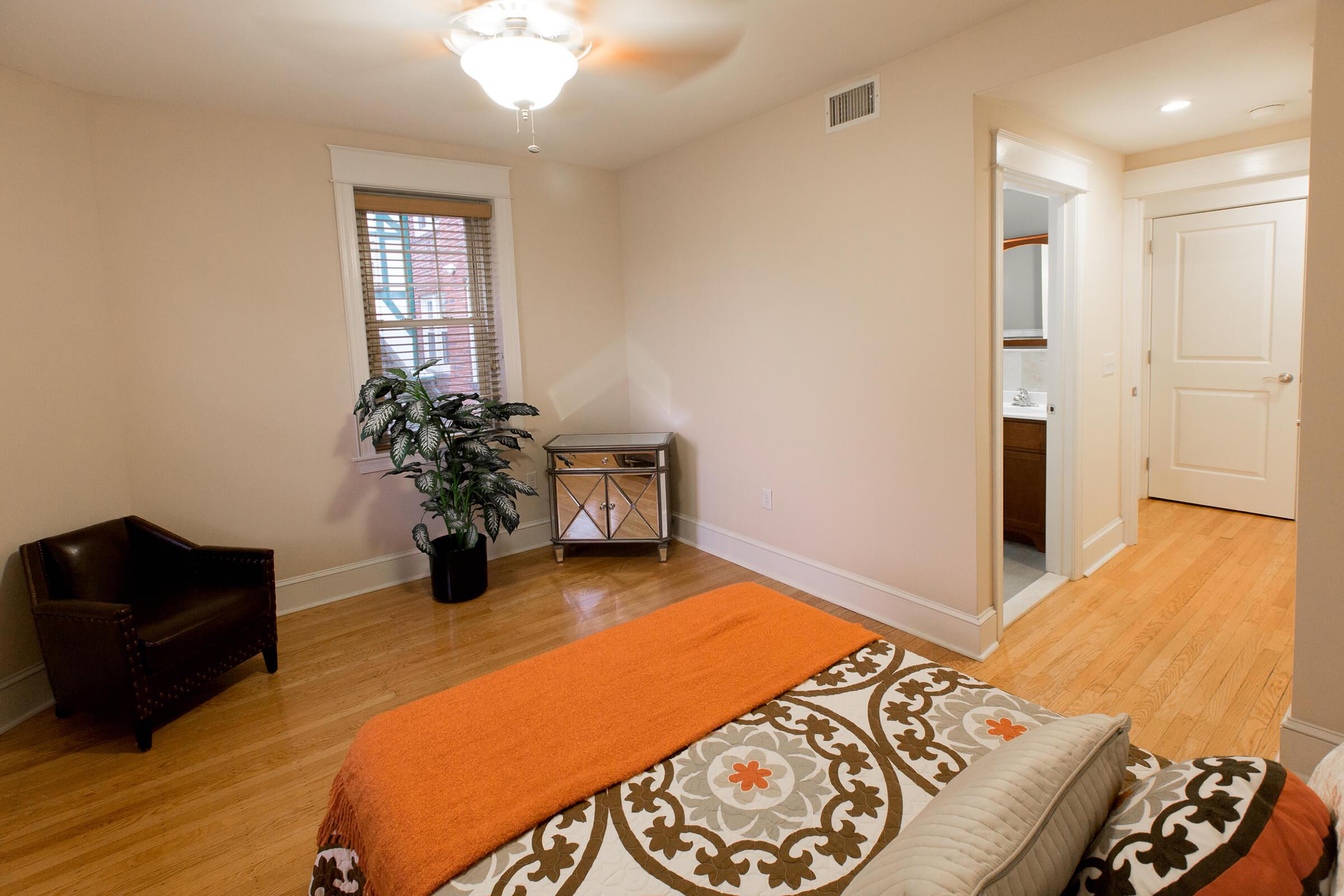 Scully Greene Manor 240dpi--6.jpg